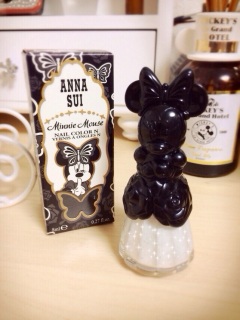 ANNA SUI
