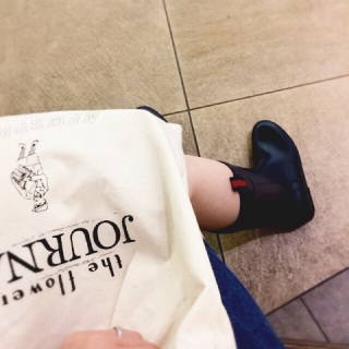 �J
